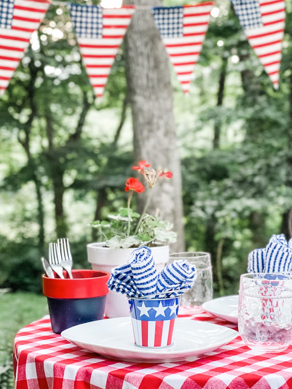 OUTDOOR INSPIRATION FOR JULY 4TH - Saved from Salvage