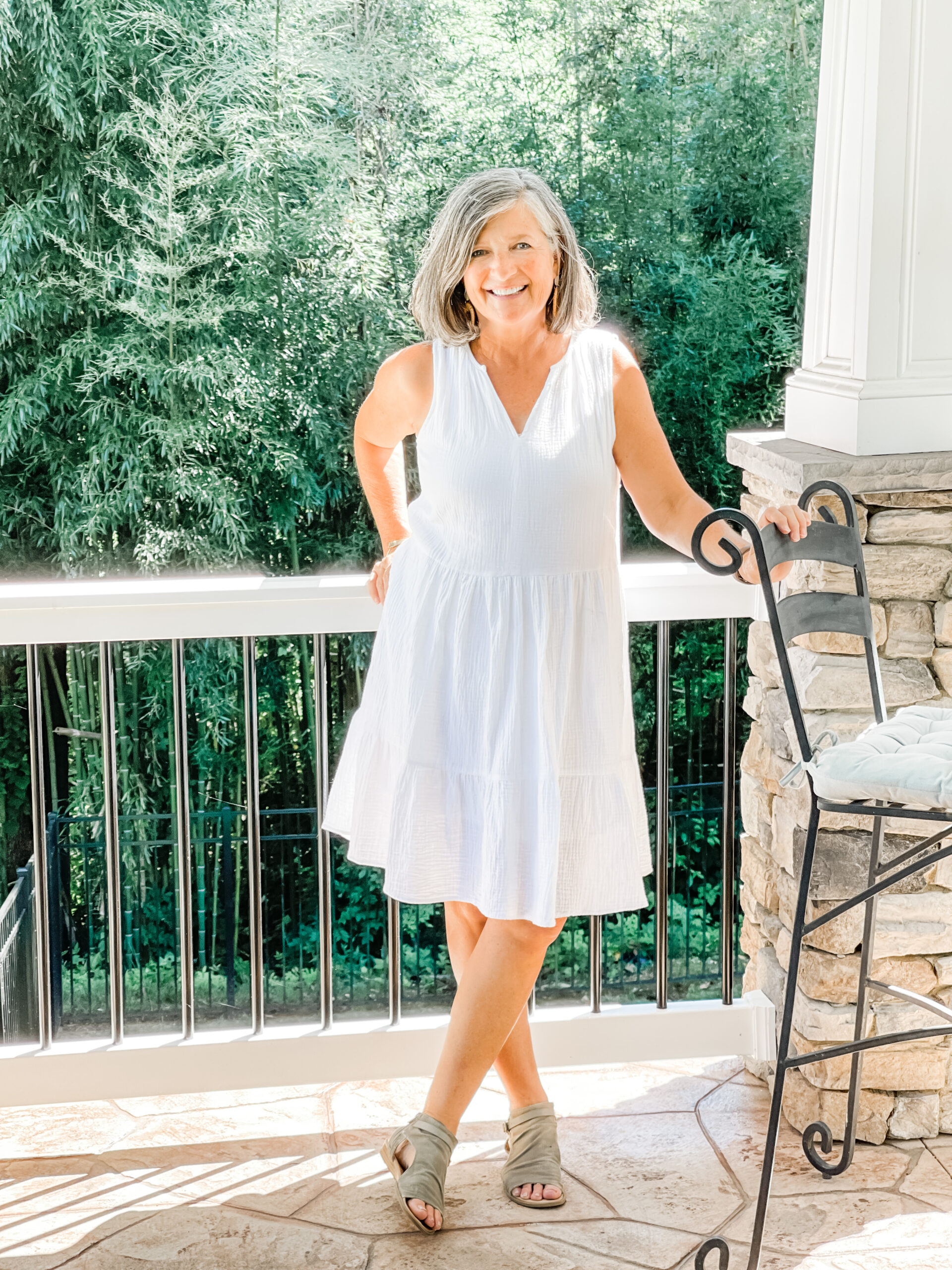 PAINT GLASS TO LOOK LIKE POTTERY Saved from Salvage