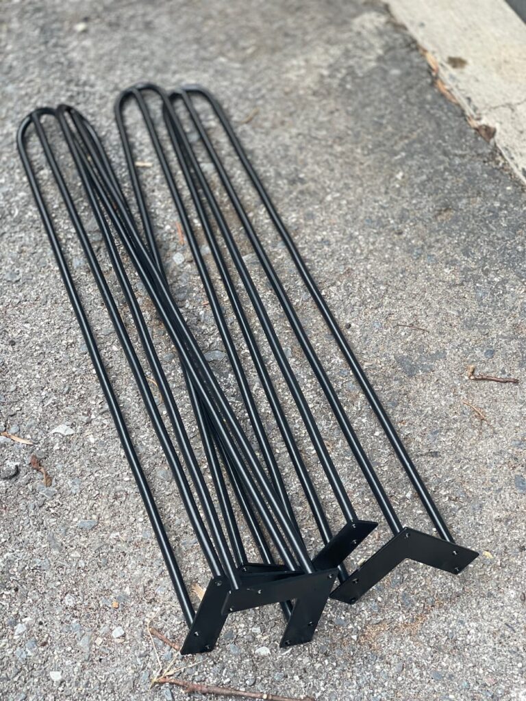 A PICTURE OF THE HAIRPIN LEGS